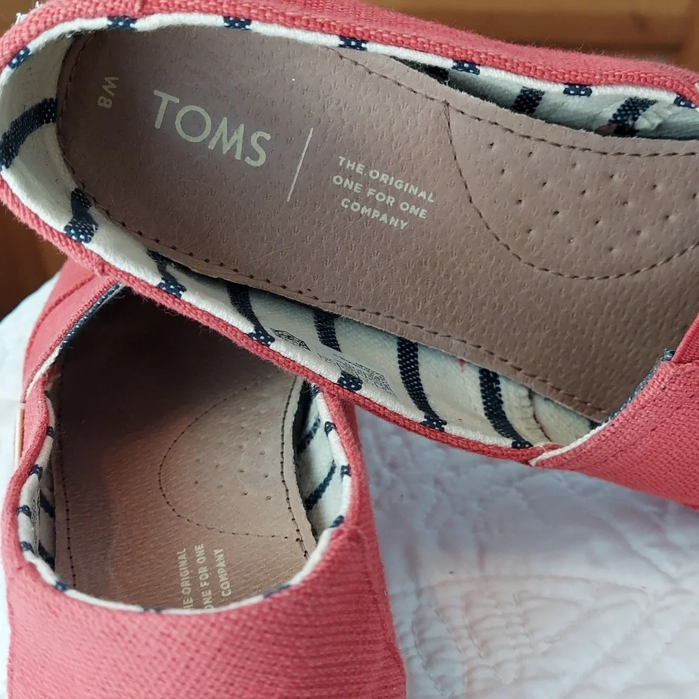 Toms Women's Canvas Slip-On Flats in Red, Size 8Wide
